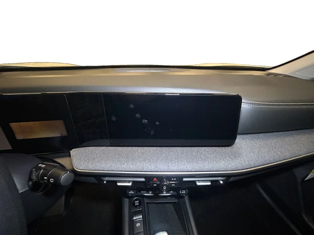 New 2026 Aspen White Nissan SV image 10