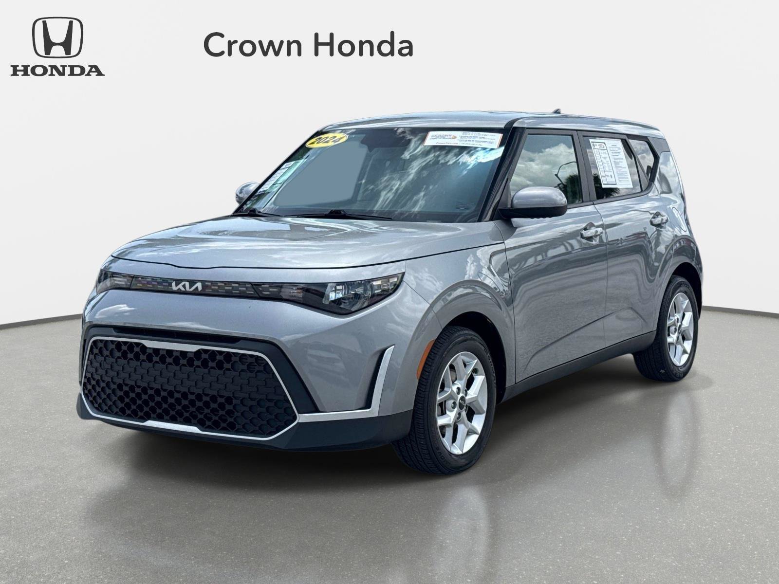 Used 2024 Steel Gray Kia LX image 1