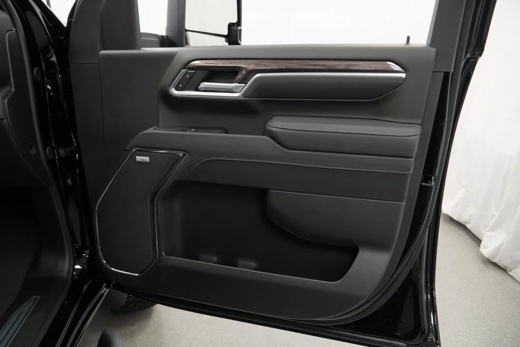 New 2026 Black Chevrolet LTZ image 28
