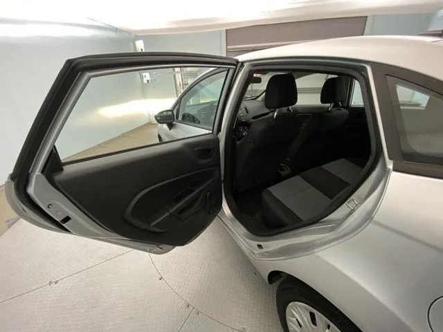 Used 2016 Silver Ford S image 17