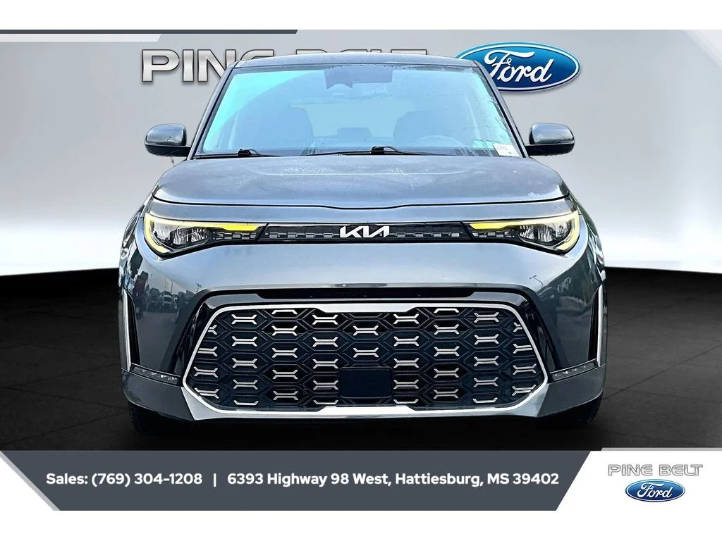 Used 2023 Gravity Gray Kia GT-Line image 3
