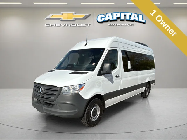 Used 2025  Mercedes-Benz Passenger 170 WB image 2