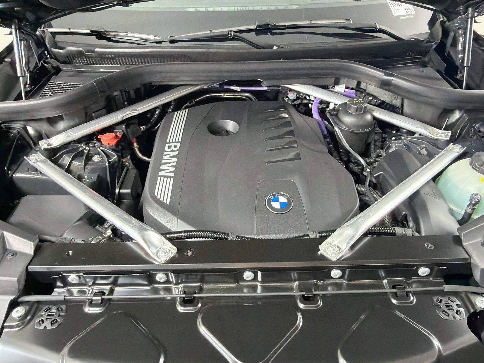 New 2026 Dravit Grey Metallic BMW sDrive40i image 31
