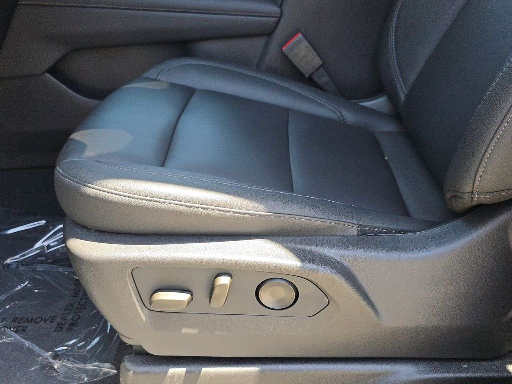 Used 2026 Gray Chevrolet Z71 image 21