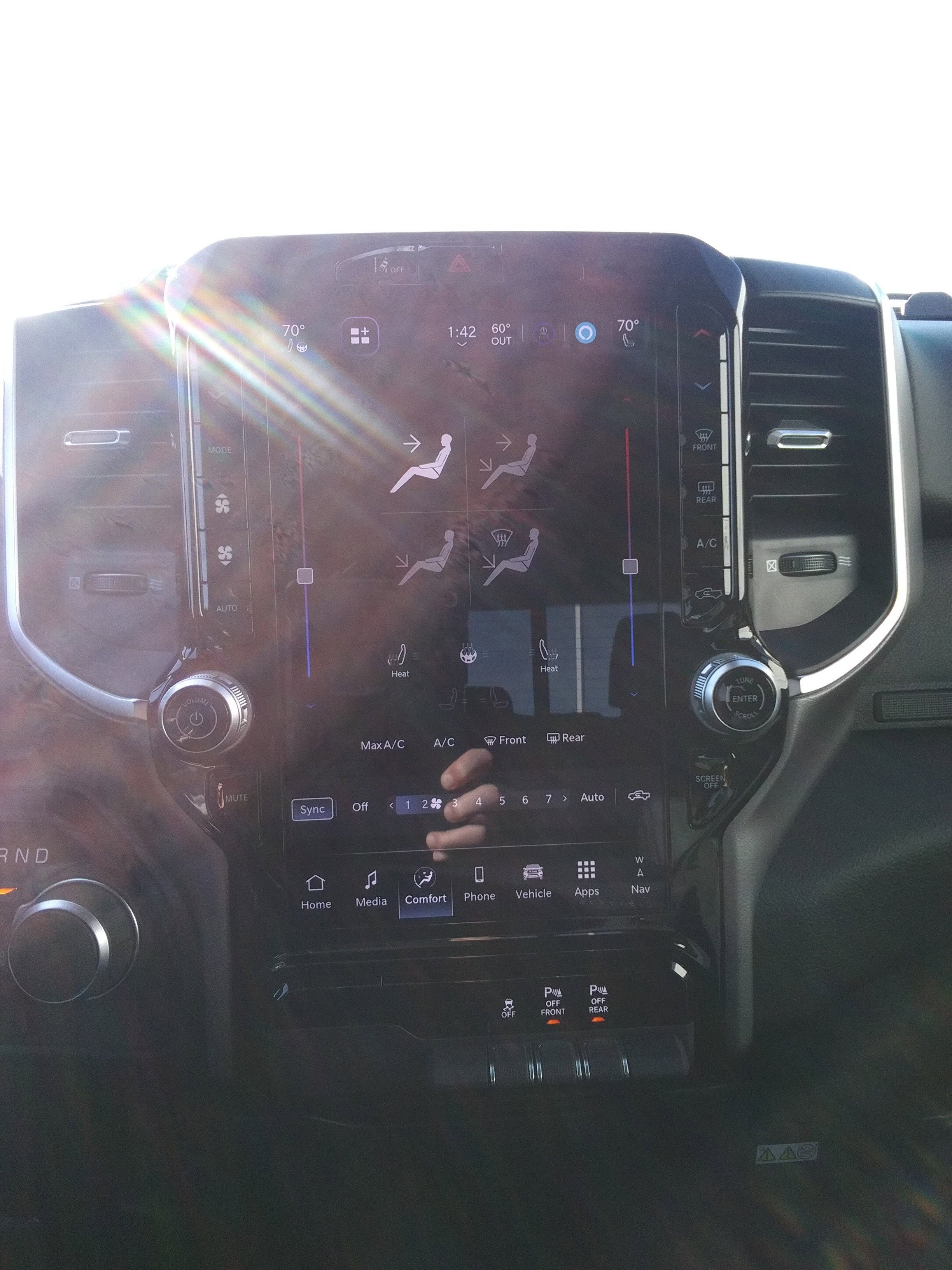 New 2026 Diamond Black Crystal Pearl-Coat Exterior Paint RAM Big Horn/Lone Star image 22