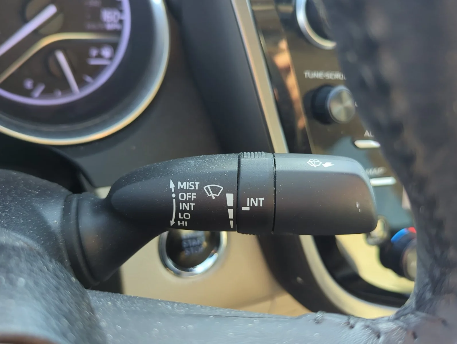 Used 2019 Super White Toyota XLE image 17