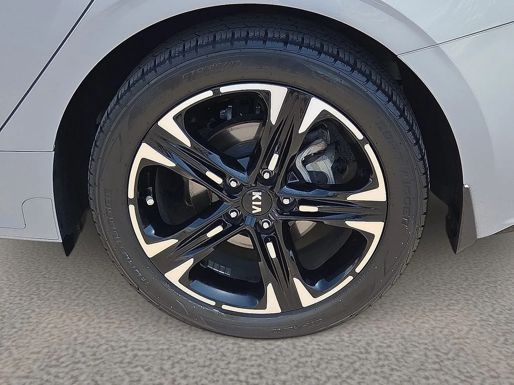 Used 2021 Gray Kia GT-Line image 8