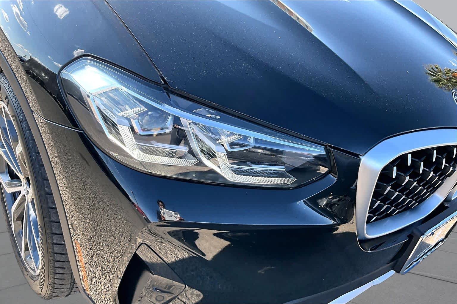 Used 2025 Jet Black BMW xDrive30i image 27