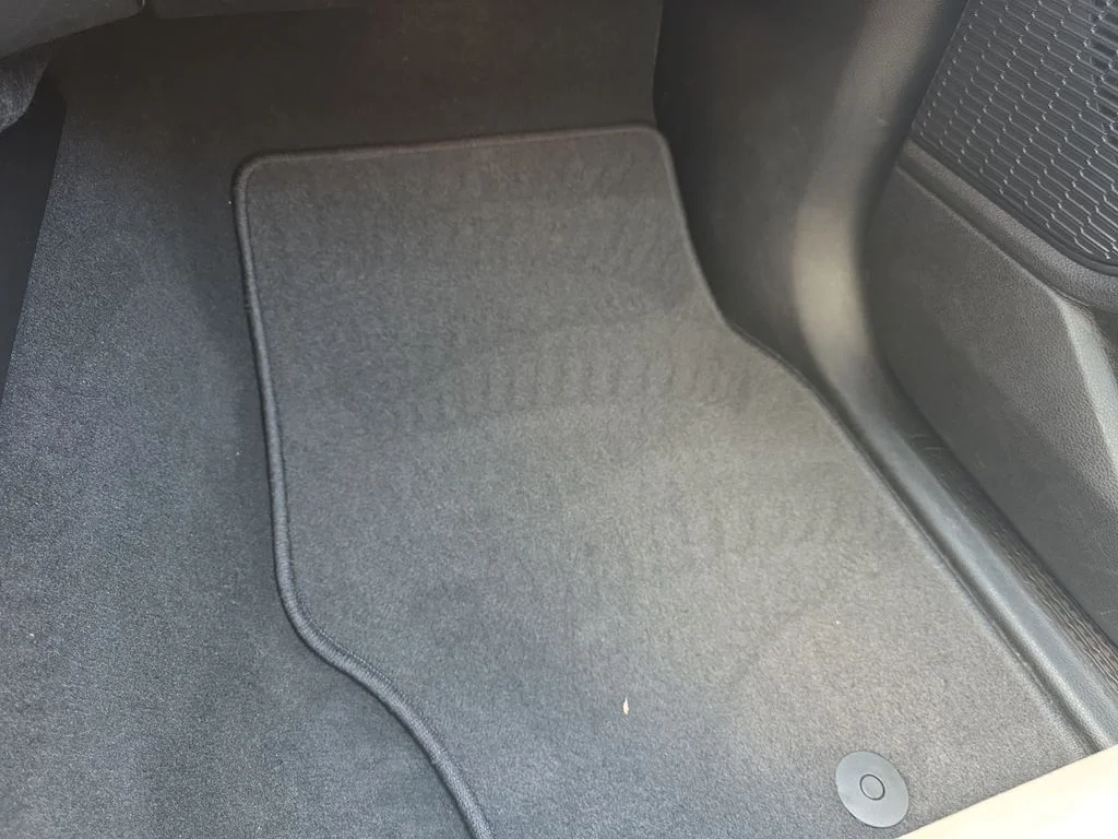 Used 2023 Baltic Gray Metallic Clearcoat Jeep Limited image 18