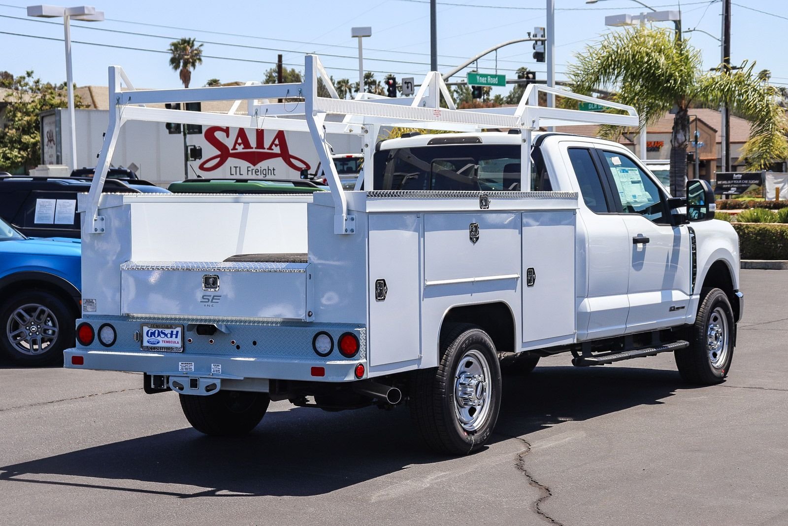 2026 Ford F-350 Super Duty Chassis Cab XL - Photo 4