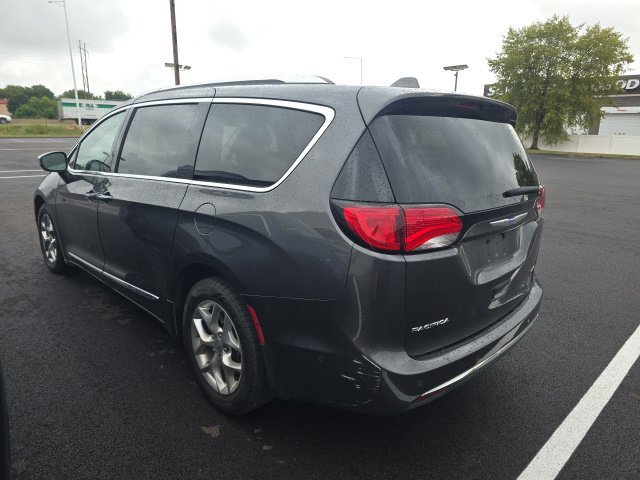 Used 2019 Granite Crystal Metallic Clearcoat Chrysler Limited image 2
