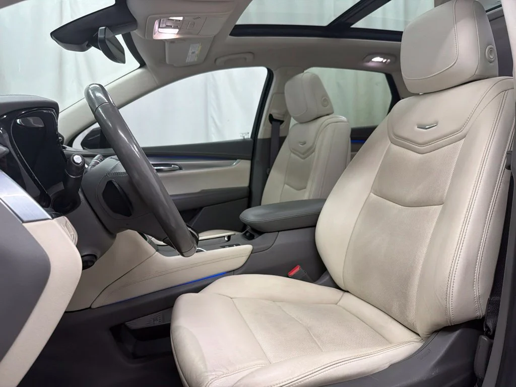 Used 2019 Brown Cadillac Premium Luxury image 7