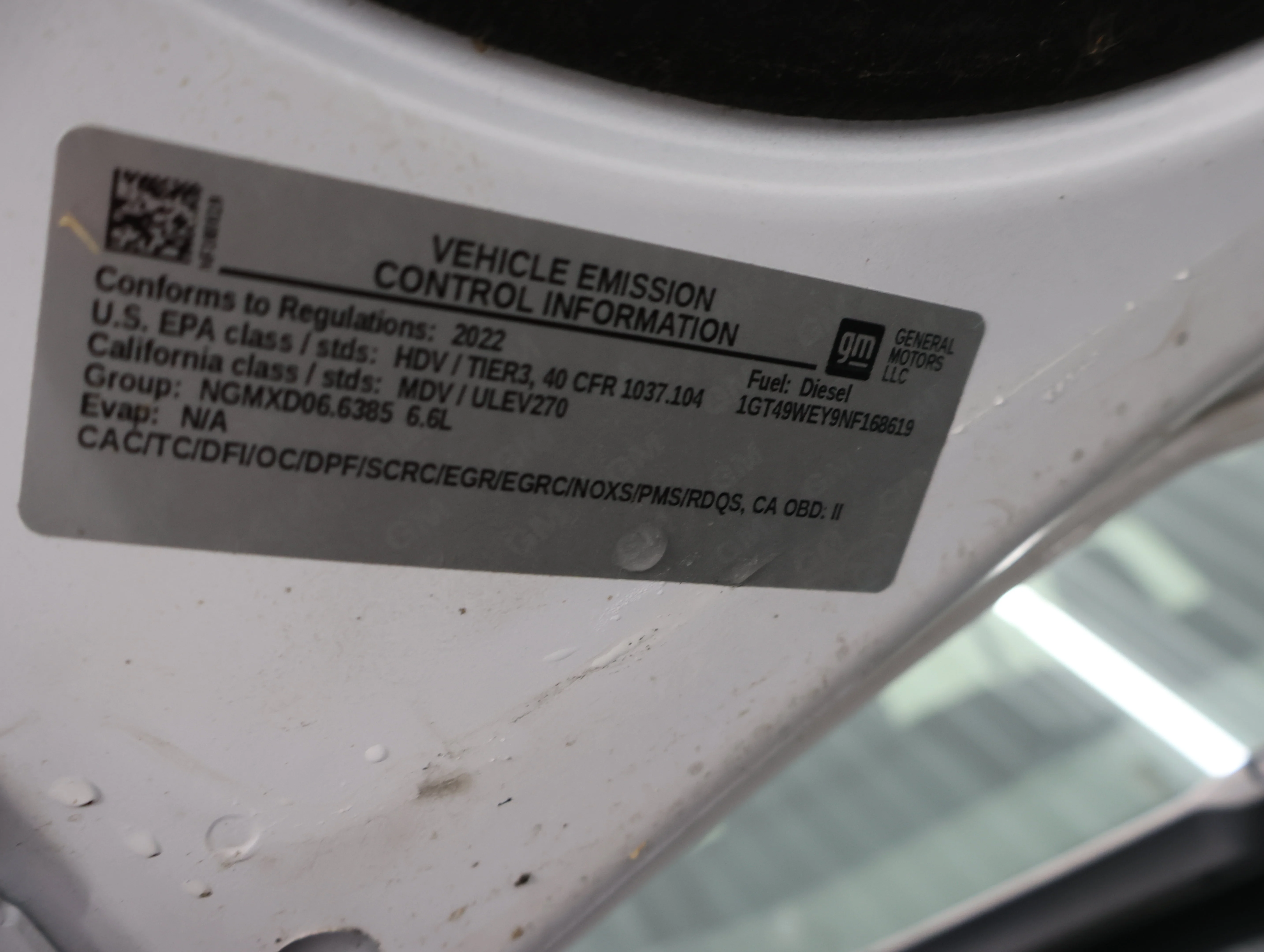 Used 2022 White Frost Tricoat GMC Denali image 26
