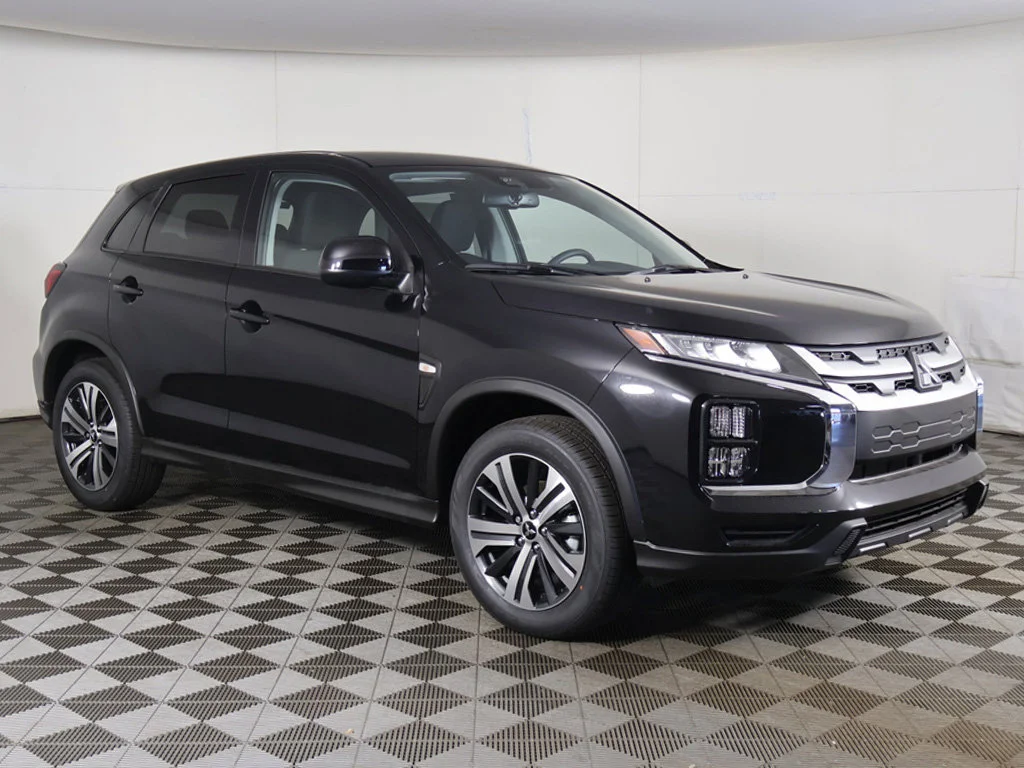 New 2027 Black Mitsubishi 2.0 ES AWC image 44
