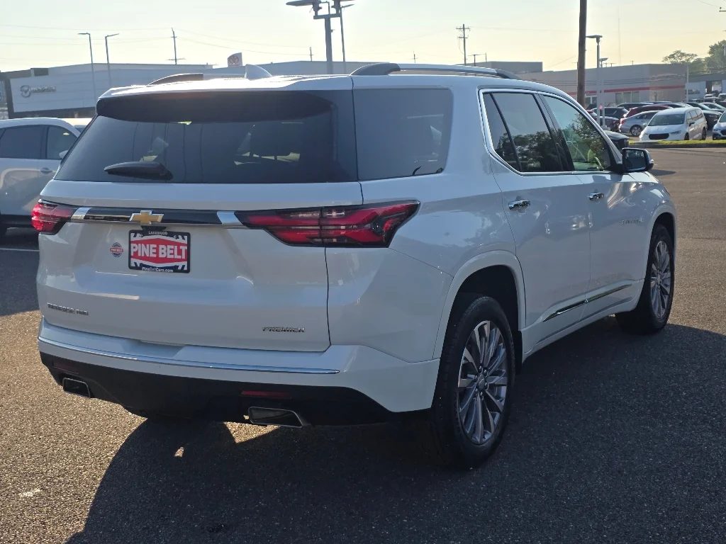 Used 2023 Iridescent Pearl Tricoat Chevrolet Premier image 16
