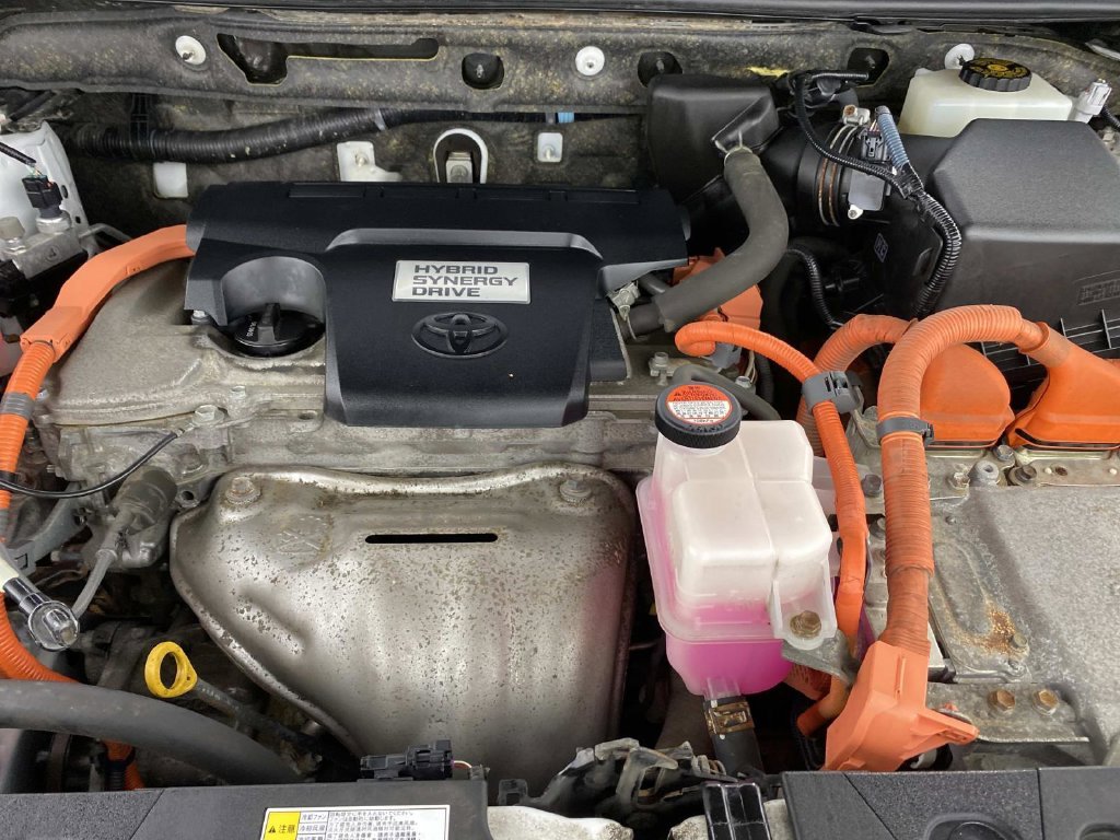 Used 2016 White Toyota XLE image 31