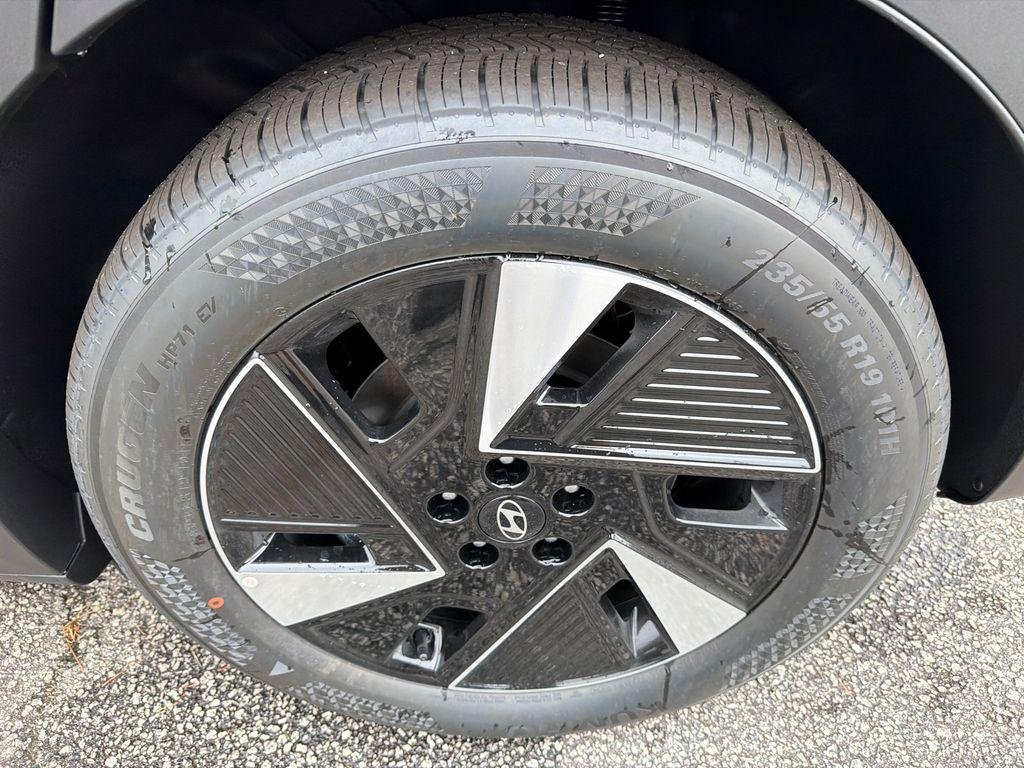 New 2026 Green Hyundai SE image 19