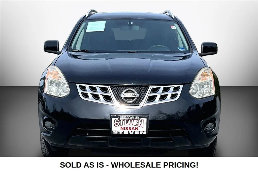 Used 2013 Black Nissan SV image 2