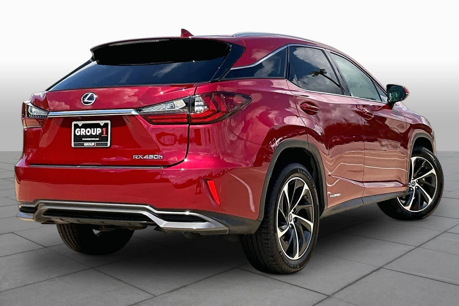 Used 2018 Matador Red Mica Lexus  image 13