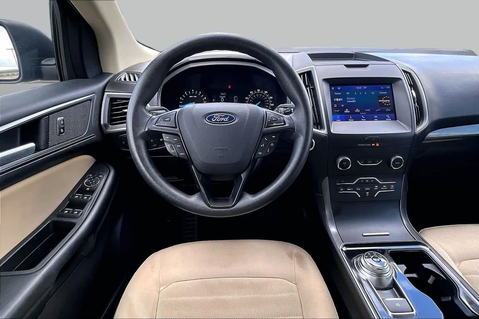 Used 2020 Agate Black Ford SE image 6