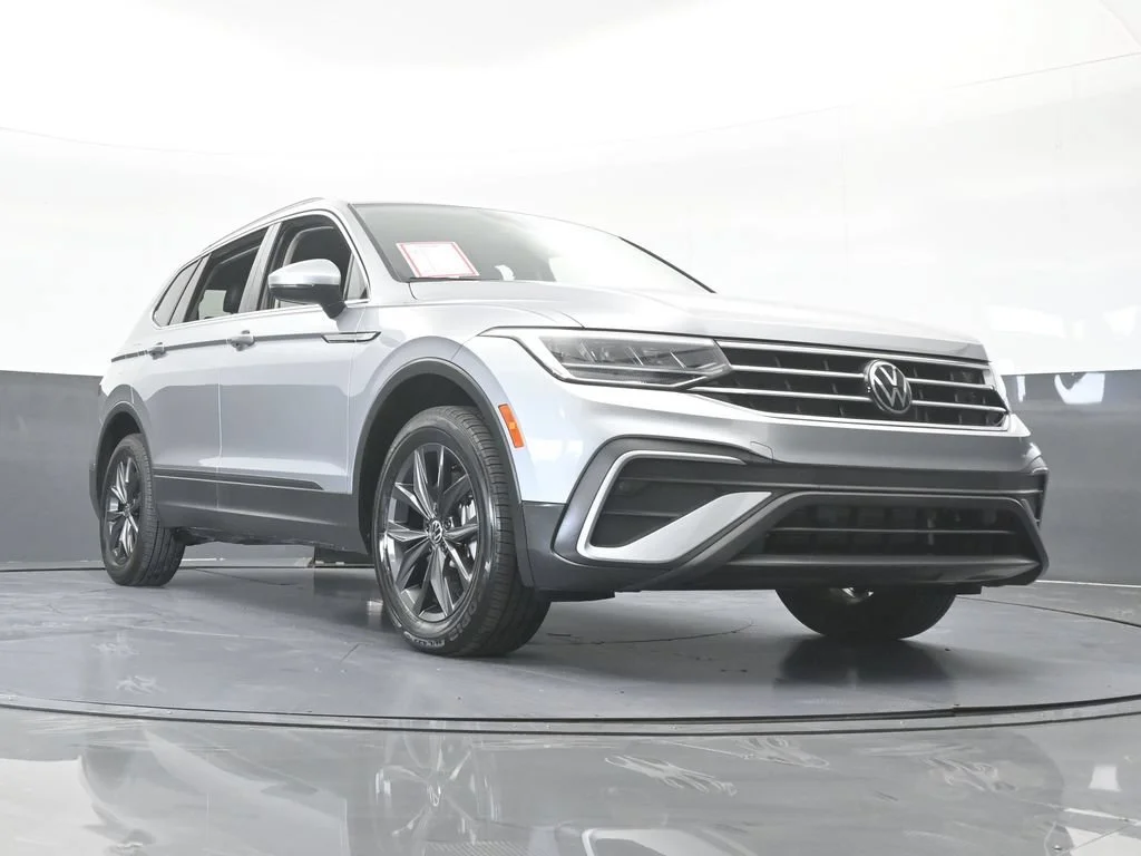 Used 2024 Silver Metallic Volkswagen 2.0T SE image 64