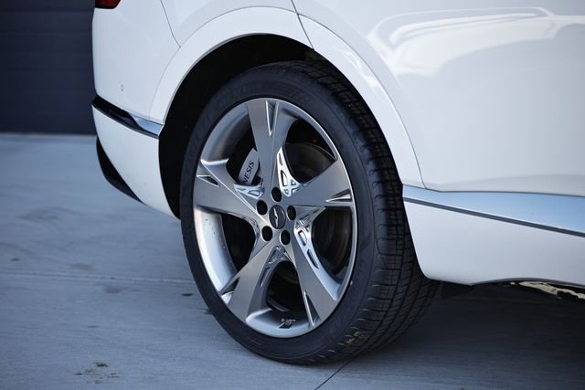 Used 2023 Uyuni White Genesis 3.5T Prestige image 5
