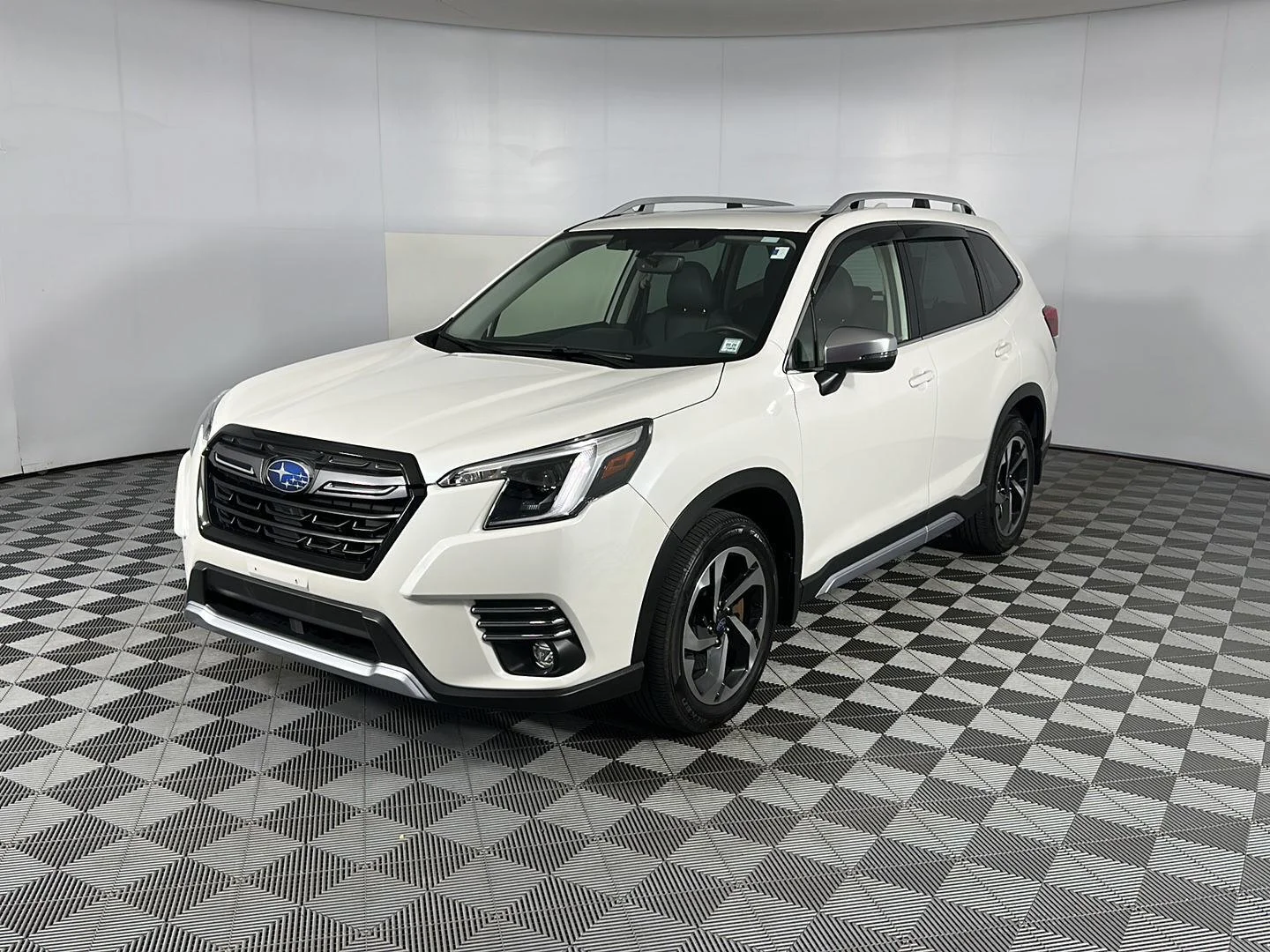 Used 2023 Crystal White Pearl Subaru Touring image 6