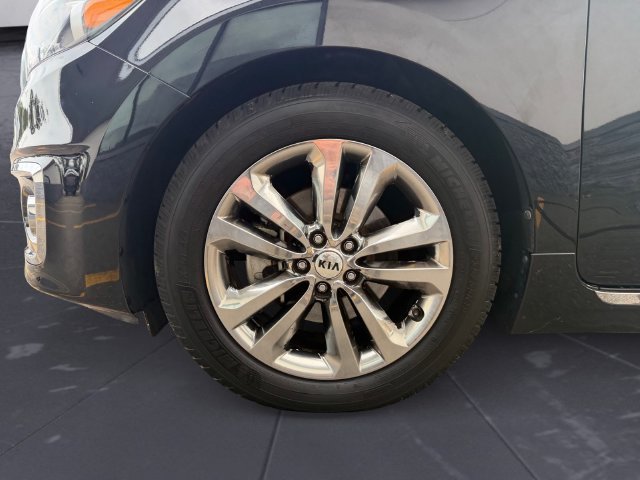 Used 2016 Black Kia SXL image 42