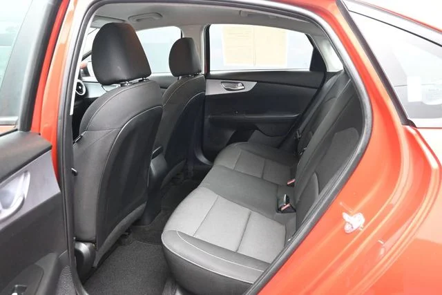Used 2023 Red Kia LXS image 10