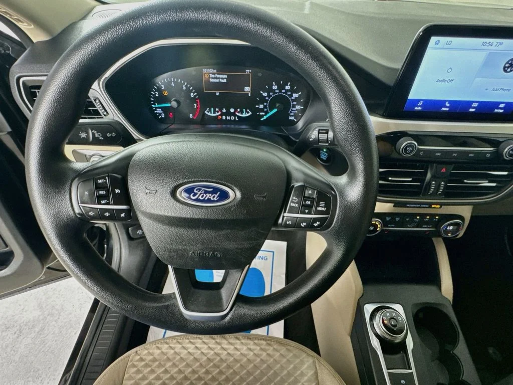 Used 2020 Black Ford SE image 12
