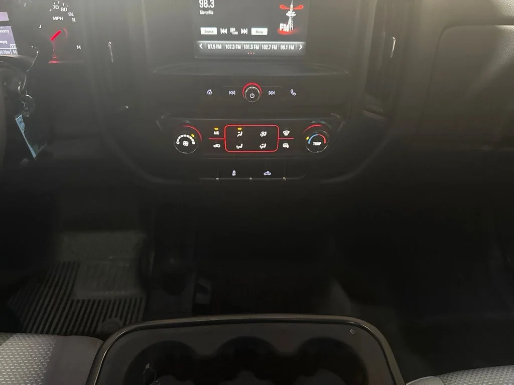 Used 2016 Summit White GMC Base image 21