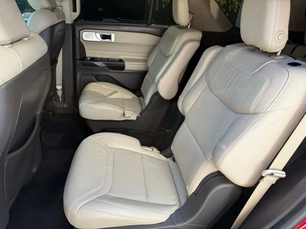 Used 2020 Red Ford Platinum image 32