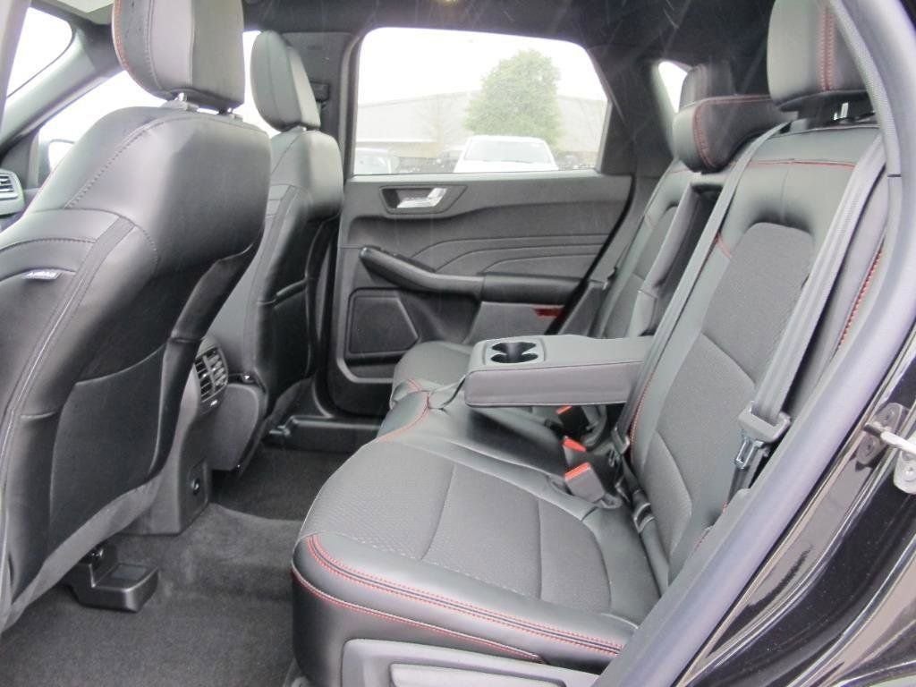 2025 Ford Escape Hybrid ST-Line - Photo 25