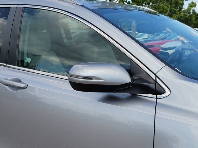 Used 2018 Lunar Silver Metallic Honda Touring image 8