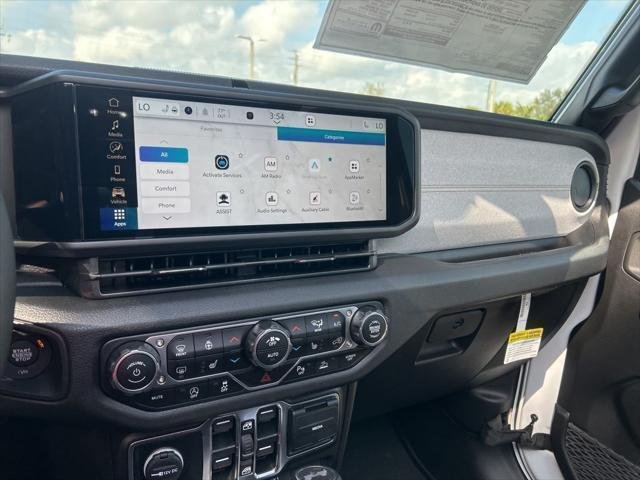 2025 Jeep Wrangler 4-Door Willys - Photo 12