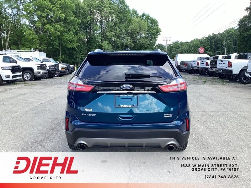 Used 2020 Green Ford SEL image 6