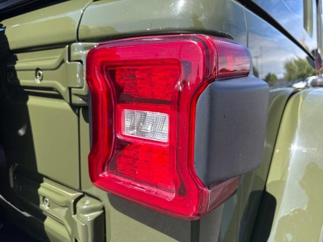 Used 2021 Sarge Green Clearcoat Jeep Unlimited Rubicon image 13