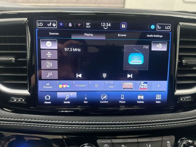 Used 2025 Blue Chrysler Limited image 13
