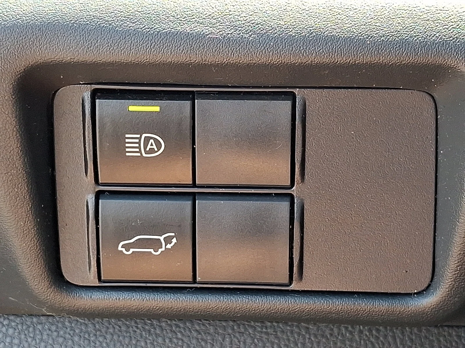 Used 2021 Midnight Black Metallic - 218 Toyota XLE image 26
