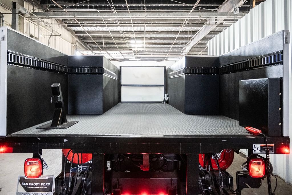 2025 Ford F-550 Super Duty Chassis Cab XL - Photo 23