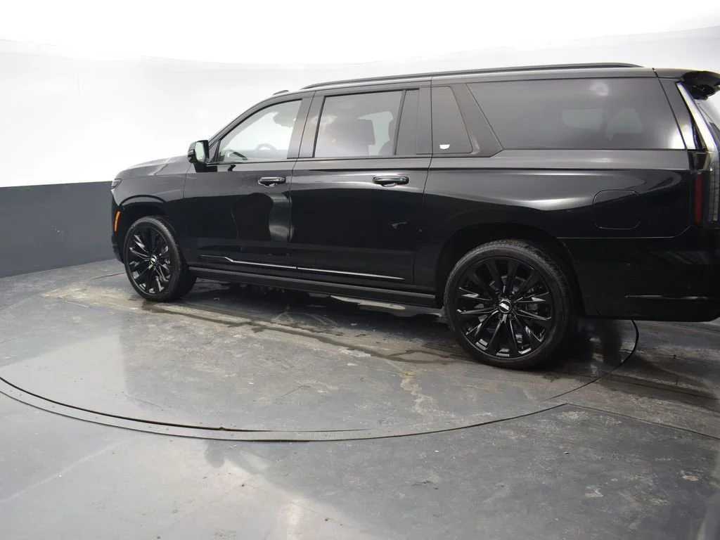 Certified Used 2026 Black Raven Cadillac Platinum Sport image 3