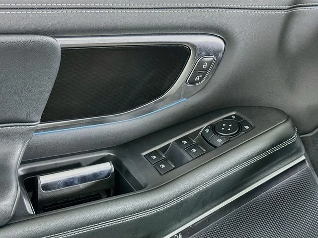 New 2027 Gray Ford Platinum image 10