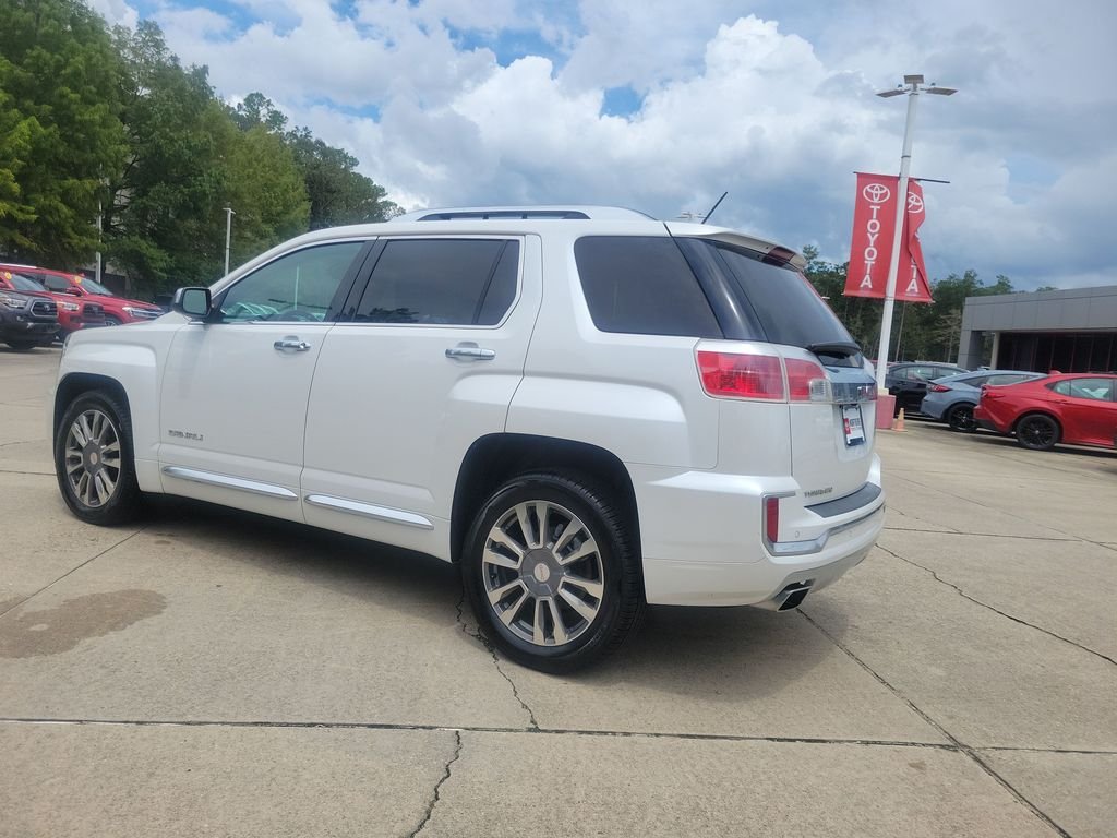 Used 2017 White GMC Denali image 3