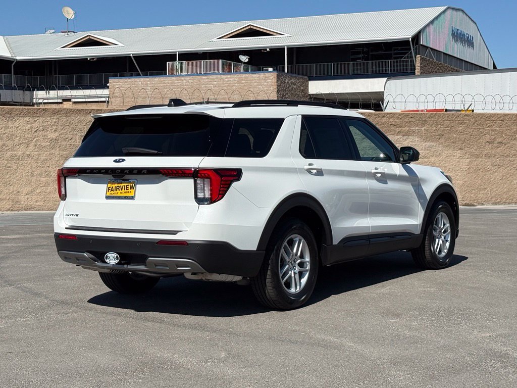 New 2026 Star White Metallic Tri-Coat Ford Active image 3