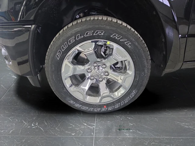 New 2026 Diamond Black Crystal Pearl-Coat Exterior Paint RAM Big Horn/Lone Star image 41