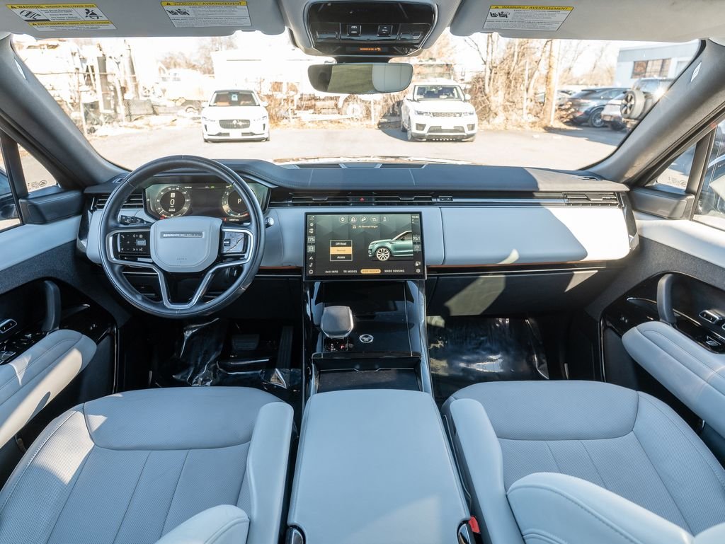Certified Used 2024 Black Land Rover SE image 18