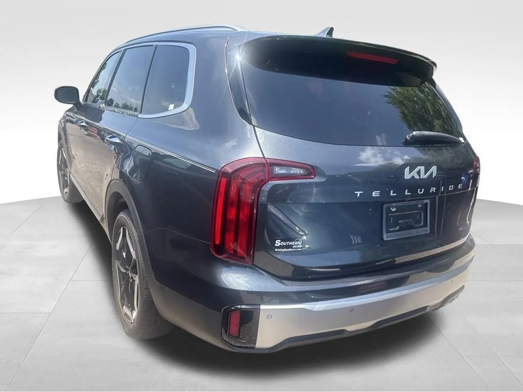 Used 2024 Gray Kia S image 17
