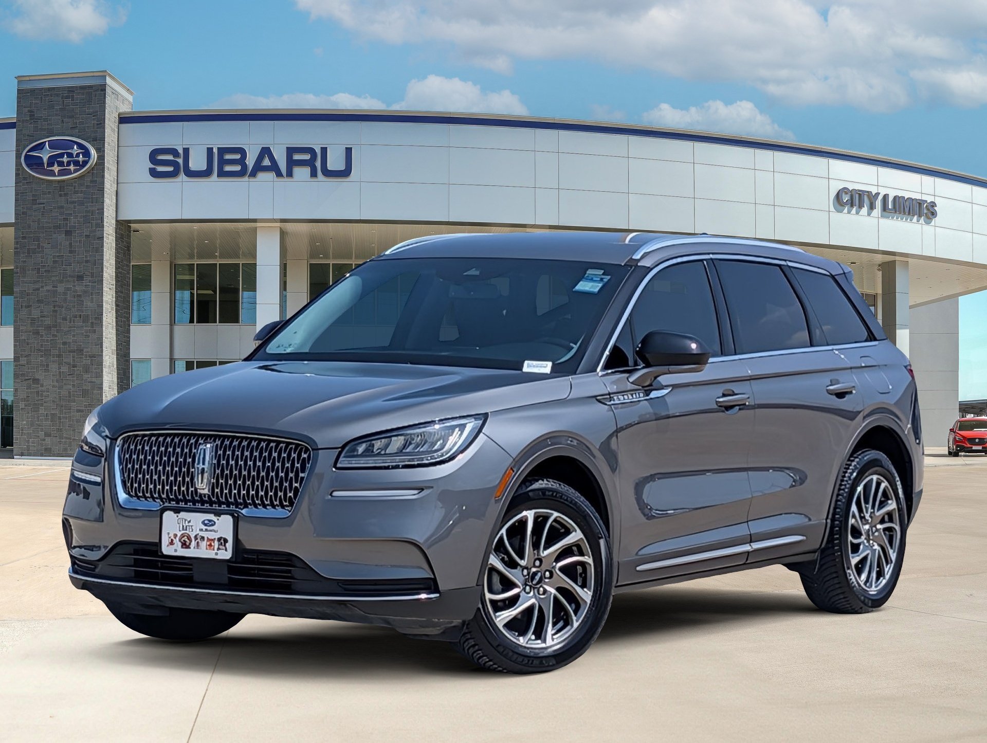 Used 2021 Gray Lincoln Standard image 1