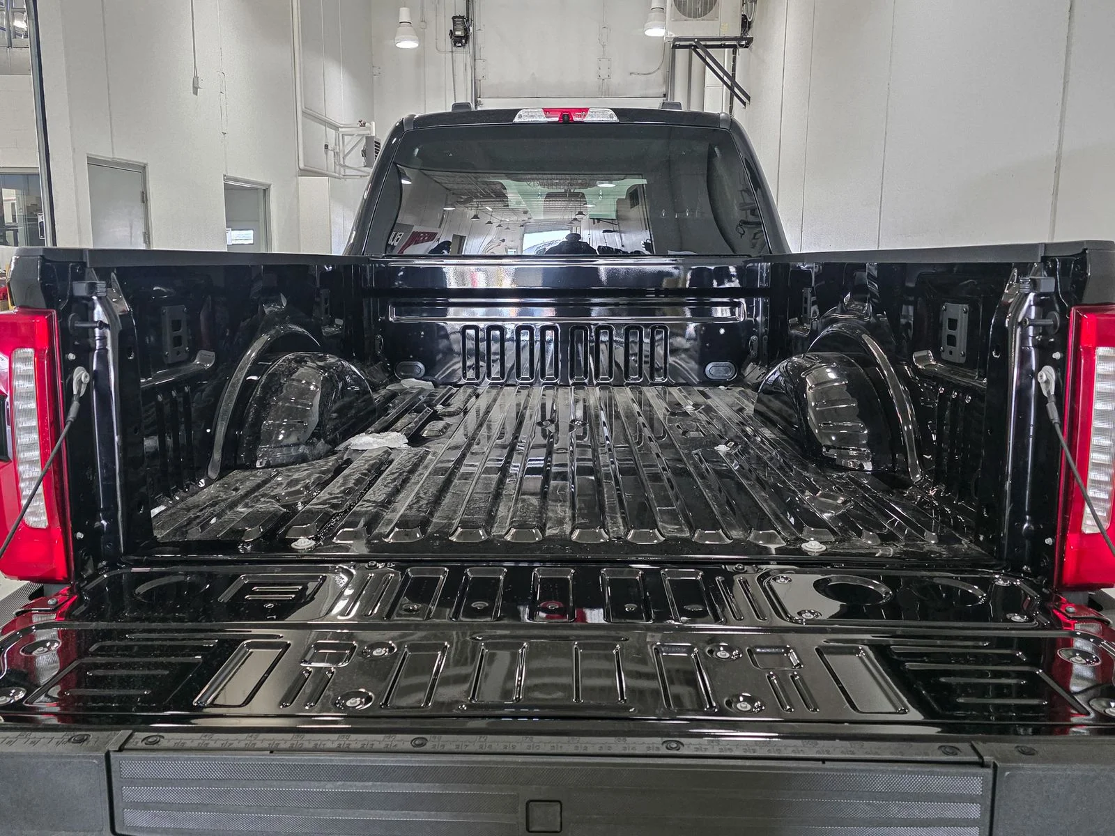 2025 Ford F-350 Super Duty Lariat - Photo 17
