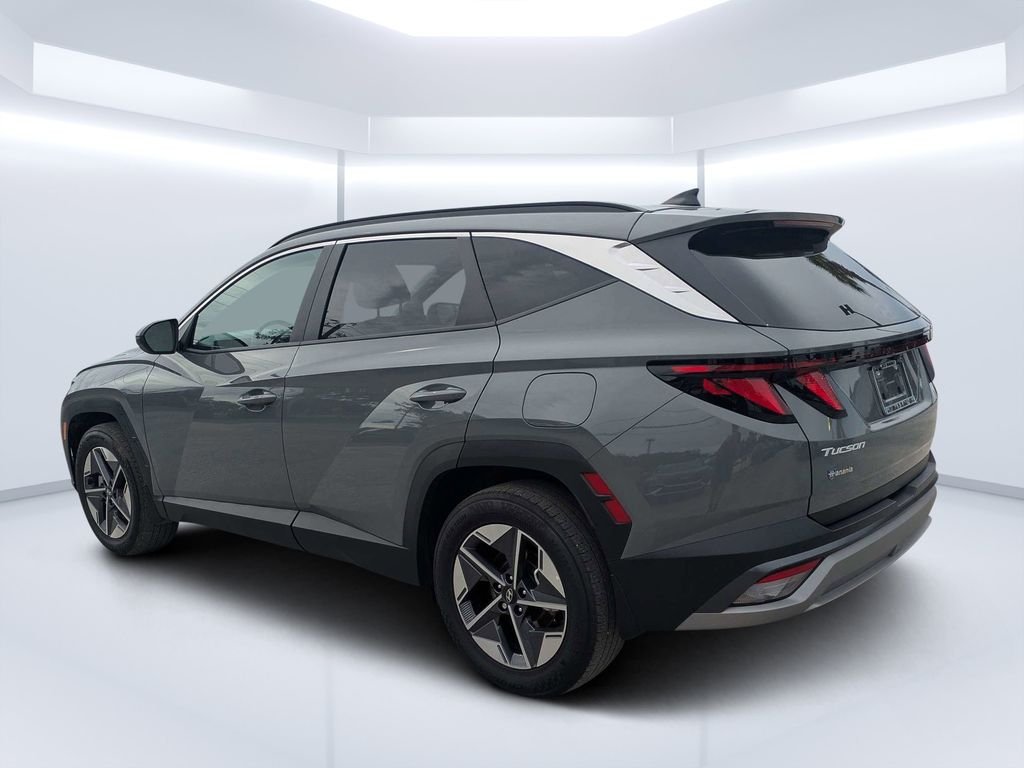 Used 2025 Gray Hyundai SEL image 5